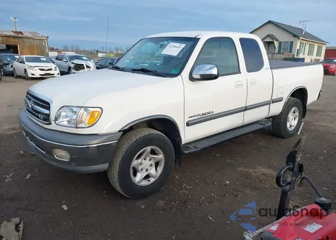 2000 Toyota Tundra Sr5 V8 from USA, damaged, VIN 5TBBT4417YS010648